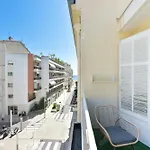 1-Br Apartment In The Heart Of Cannes