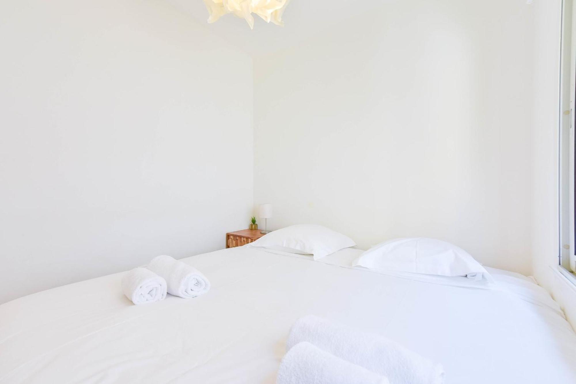 1-br In The Heart Of *